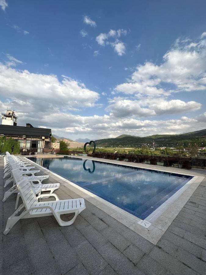 Le Chalet Mont And Restaurant Chorwoq Luaran gambar