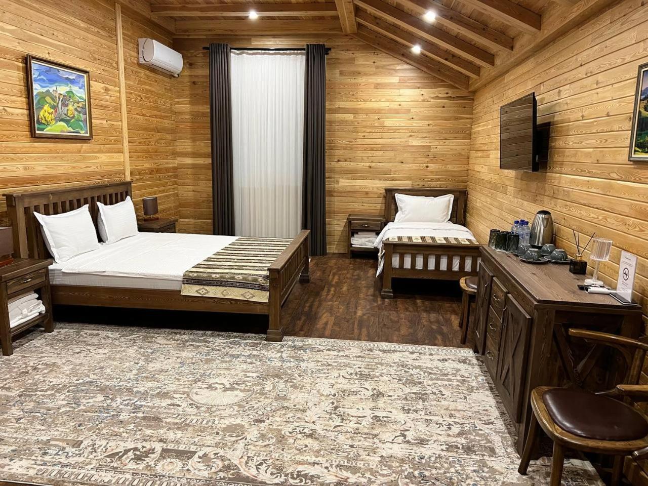 Le Chalet Mont And Restaurant Chorwoq Luaran gambar